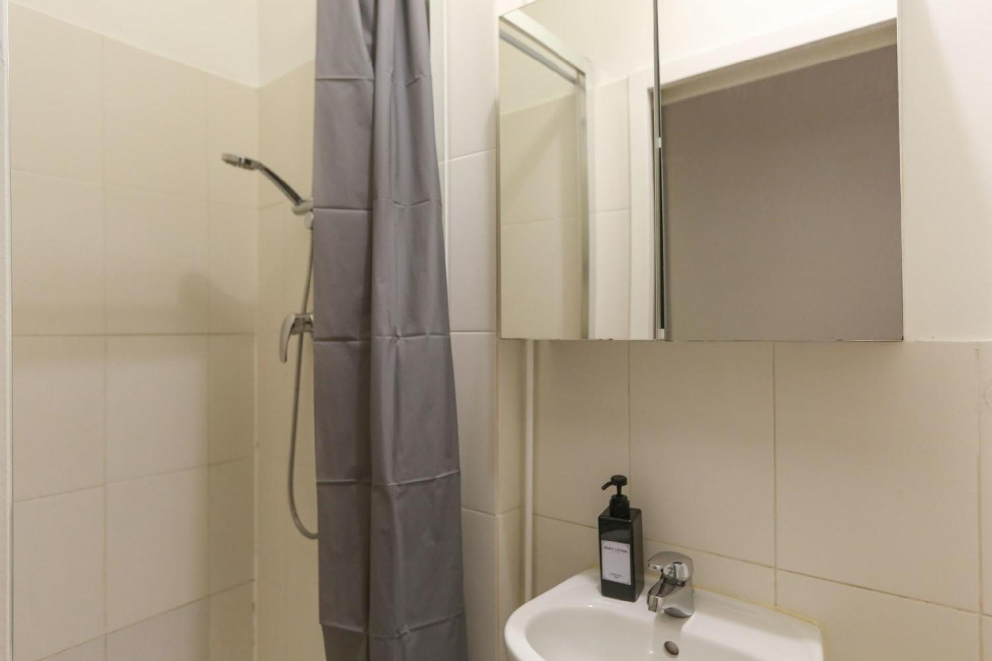 Nice And Comfortable Studio Apartment باريس المظهر الخارجي الصورة
