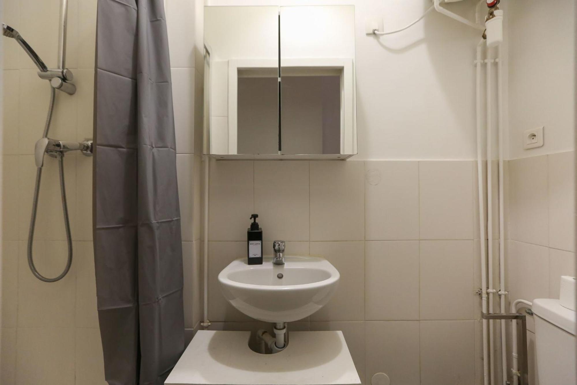 Nice And Comfortable Studio Apartment باريس المظهر الخارجي الصورة