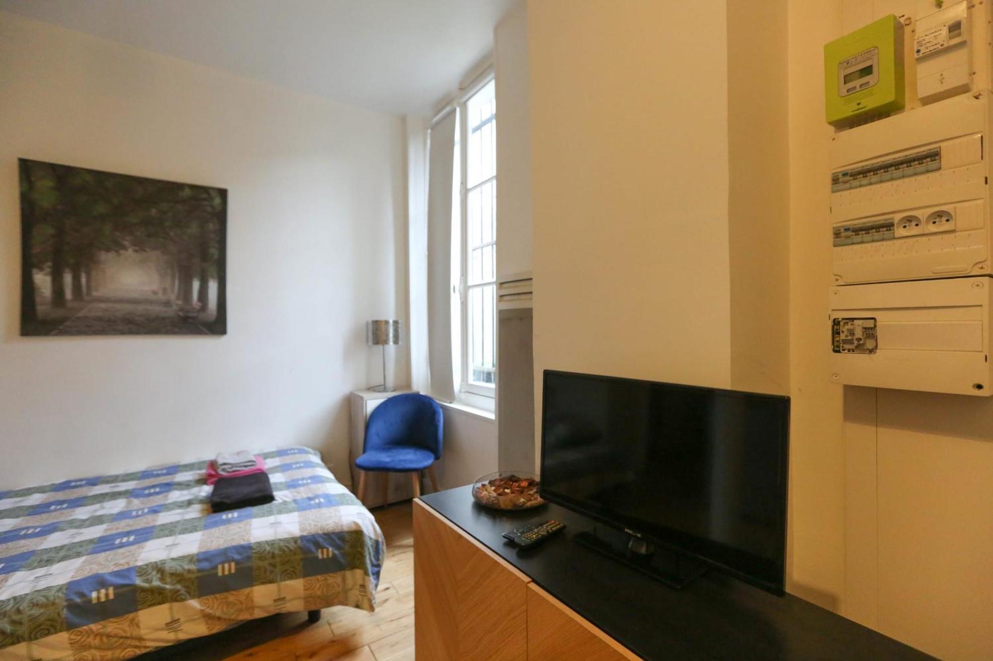 Nice And Comfortable Studio Apartment باريس المظهر الخارجي الصورة