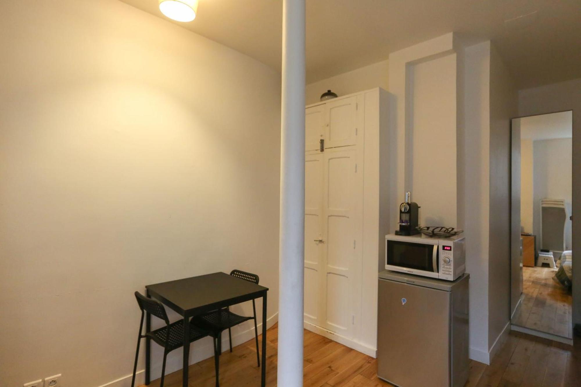 Nice And Comfortable Studio Apartment باريس المظهر الخارجي الصورة
