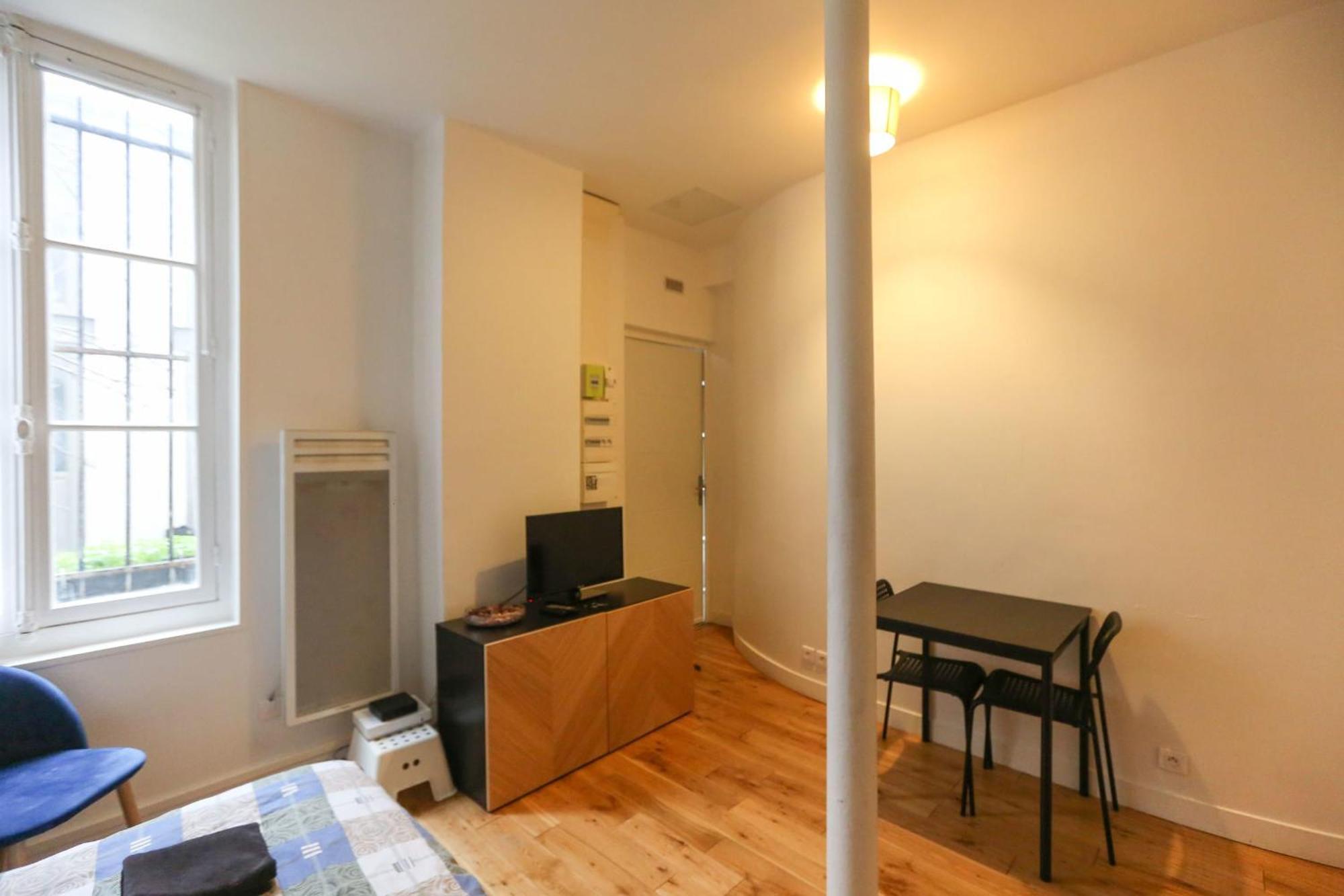 Nice And Comfortable Studio Apartment باريس المظهر الخارجي الصورة