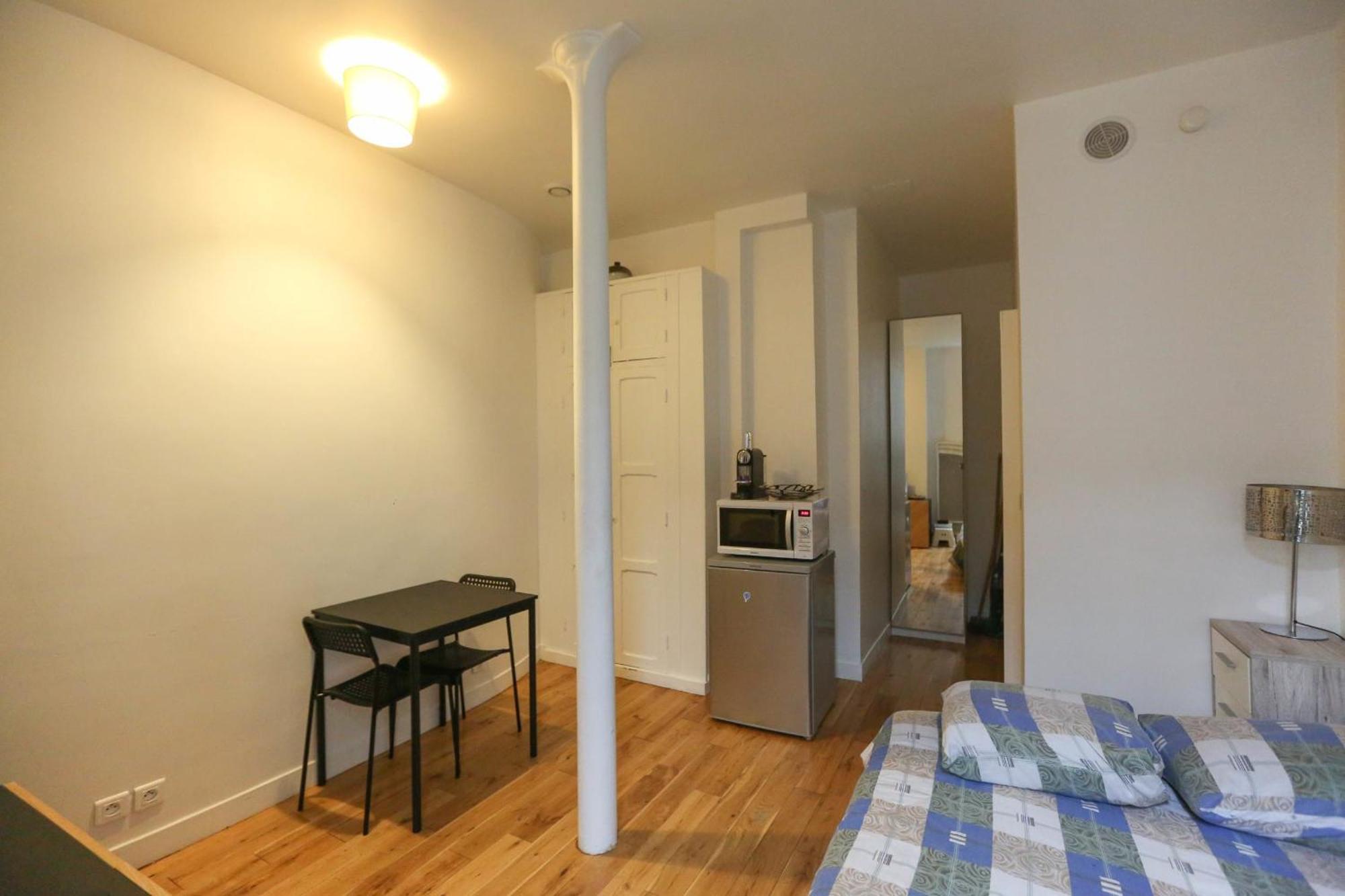 Nice And Comfortable Studio Apartment باريس المظهر الخارجي الصورة